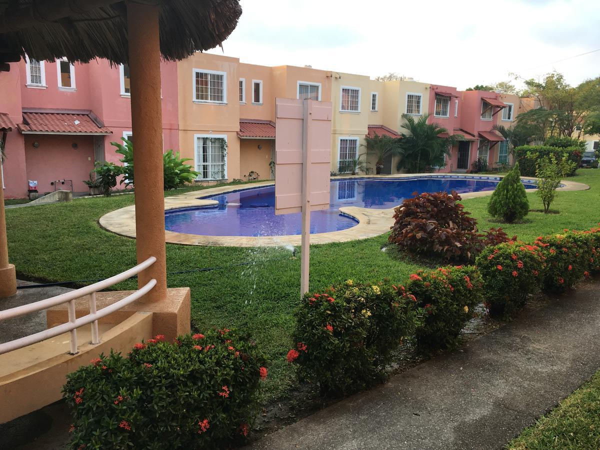 Fraccionamiento Flamingos Hotel Ixtapa  Kültér fotó